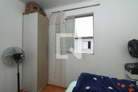 Quarto 2 de apartamento para alugar com 2 quartos, 50m² em Rubem Berta, Porto Alegre