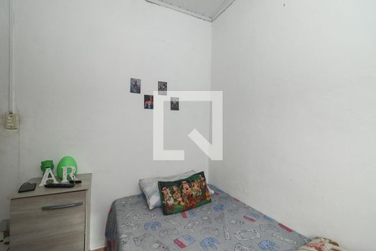 Quarto de apartamento para alugar com 2 quartos, 50m² em Rubem Berta, Porto Alegre