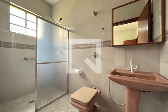 Casa à venda com 6 quartos, 223m² em Alípio de Melo, Belo Horizonte