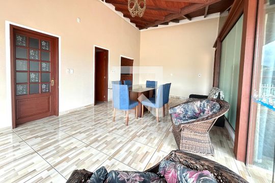 Sala de apartamento para alugar com 2 quartos, 90m² em Barreiros, São José