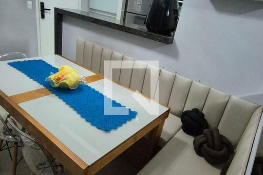 Sala de apartamento à venda com 3 quartos, 60m² em Ferrazópolis, São Bernardo do Campo
