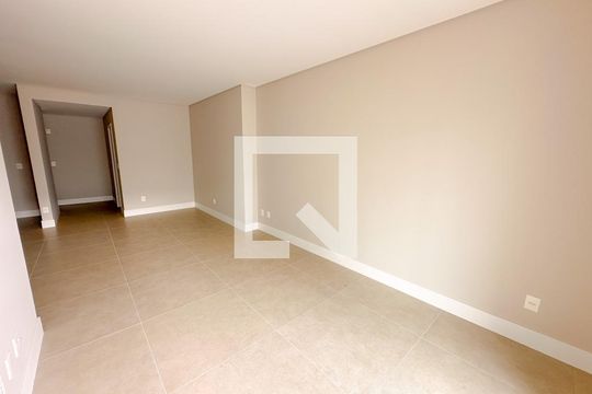 Sala de TV de apartamento para alugar com 3 quartos, 96m² em Campinas, São José