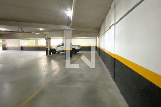 Vagas de apartamento à venda com 2 quartos, 76m² em São Pedro, Belo Horizonte