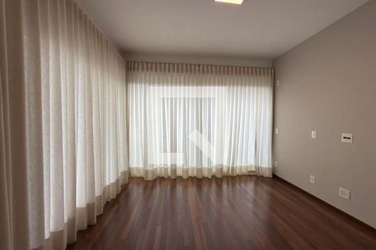 Casa para alugar com 3 quartos, 310m² em Cidade Santos Dumont, Jundiaí