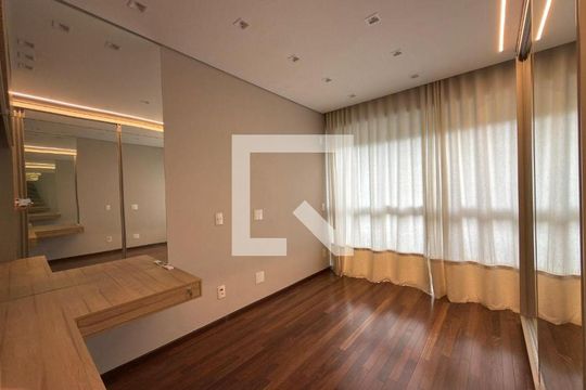 Casa para alugar com 3 quartos, 310m² em Cidade Santos Dumont, Jundiaí