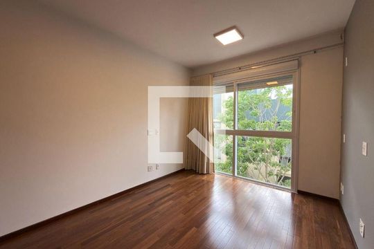 Casa para alugar com 3 quartos, 310m² em Cidade Santos Dumont, Jundiaí