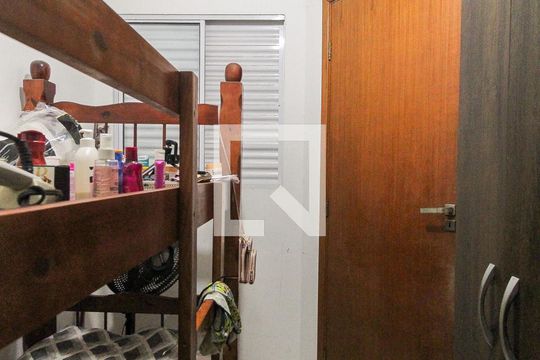 Quarto 1 de apartamento à venda com 2 quartos, 40m² em Itaquera, São Paulo