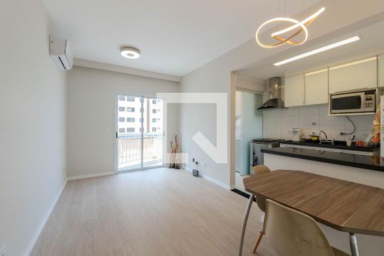 Sala de apartamento à venda com 2 quartos, 55m² em Consolação, São Paulo