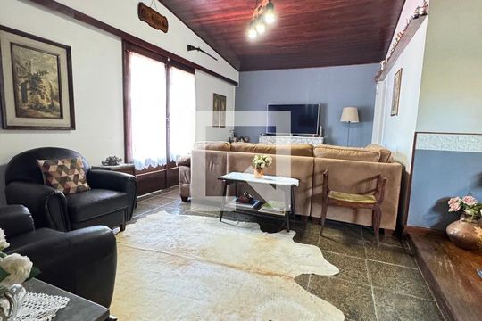 Casa à venda com 3 quartos, 560m² em Vila Madalena, São Paulo