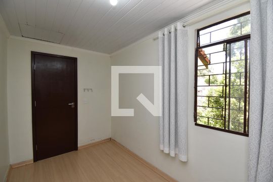 Quarto 2 de casa à venda com 2 quartos, 100m² em Santa Felicidade, Curitiba
