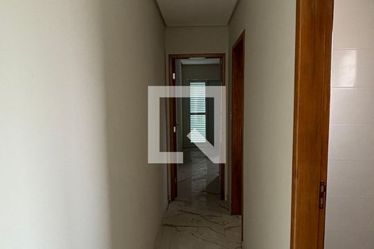 Corredor de apartamento para alugar com 2 quartos, 78m² em Jardim Guarará, Santo André