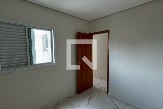 Quarto de apartamento para alugar com 2 quartos, 78m² em Jardim Guarará, Santo André