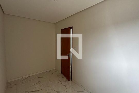 Quarto de apartamento para alugar com 2 quartos, 78m² em Jardim Guarará, Santo André