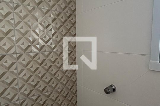Banheiro da Suíte de apartamento para alugar com 2 quartos, 78m² em Jardim Guarará, Santo André