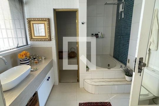Apartamento à venda com 3 quartos, 230m² em Sion, Belo Horizonte