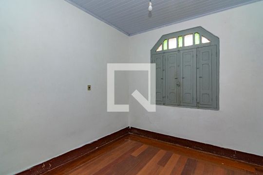 Quarto 1 de casa à venda com 5 quartos, 132m² em Bonfim, Belo Horizonte