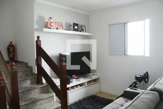 Sala de TV  de casa à venda com 3 quartos, 130m² em Jardim Santa Clara, Guarulhos
