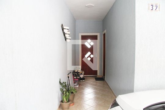 Garagem  de casa à venda com 3 quartos, 130m² em Jardim Santa Clara, Guarulhos