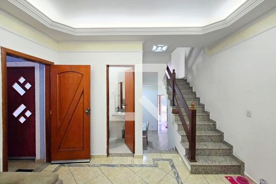 Sala de casa à venda com 3 quartos, 130m² em Jardim Santa Clara, Guarulhos