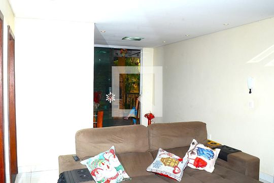 Sala de casa à venda com 5 quartos, 200m² em Dom Silvério, Belo Horizonte