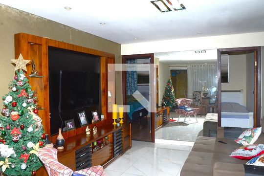 Sala de casa à venda com 5 quartos, 200m² em Dom Silvério, Belo Horizonte