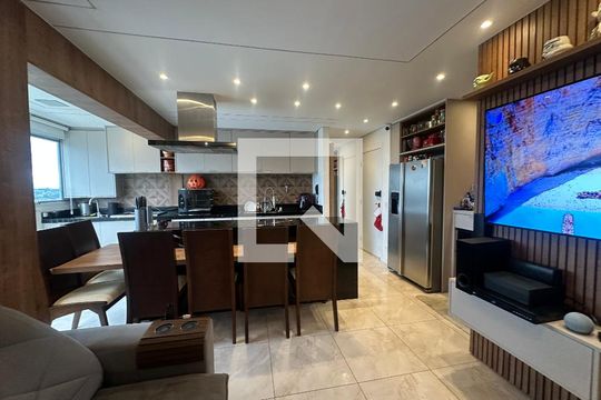 Sala de apartamento à venda com 1 quarto, 50m² em Alphaville Empresarial, Barueri