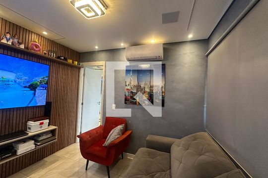 Sala de apartamento à venda com 1 quarto, 50m² em Alphaville Empresarial, Barueri