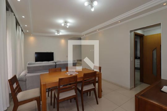 Sala de casa à venda com 3 quartos, 163m² em Pinheirinho, Santo André
