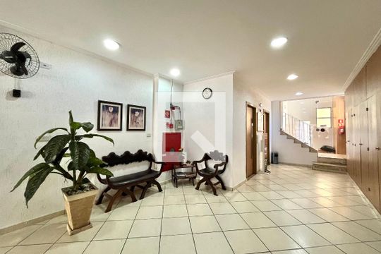 Hall social de apartamento para alugar com 2 quartos, 65m² em Bosque da Saúde, São Paulo
