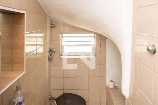 Lavabo de casa para alugar com 6 quartos, 319m² em Vila Marininha, São Bernardo do Campo