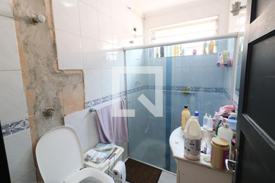 Banheiro de casa à venda com 2 quartos, 96m² em Vila Campesina, Osasco