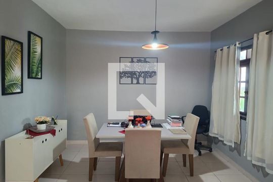 Casa à venda com 3 quartos, 175m² em Serra Grande, Niterói