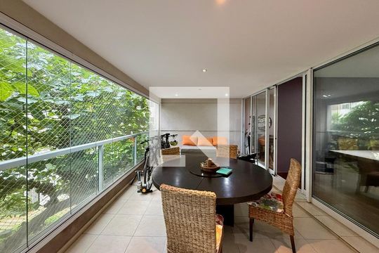 Varanda de apartamento à venda com 3 quartos, 180m² em Campo Belo, São Paulo