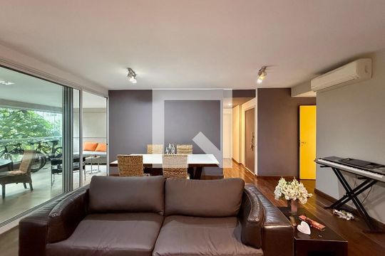Sala  de apartamento à venda com 3 quartos, 180m² em Campo Belo, São Paulo