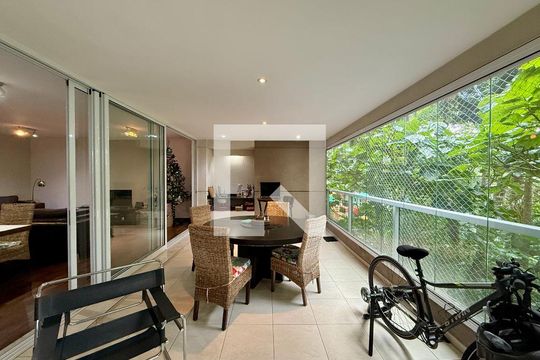 Varanda de apartamento à venda com 3 quartos, 180m² em Campo Belo, São Paulo