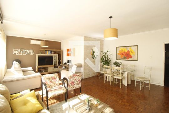 Sala de apartamento para alugar com 3 quartos, 153m² em Independência, Porto Alegre