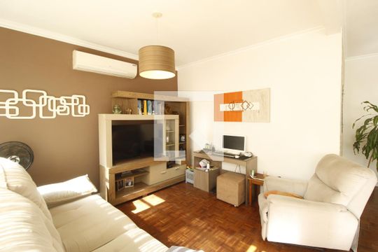 Sala de apartamento para alugar com 3 quartos, 153m² em Independência, Porto Alegre