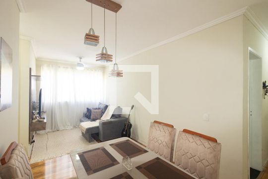 Sala de apartamento para alugar com 2 quartos, 52m² em Campo Grande, Rio de Janeiro