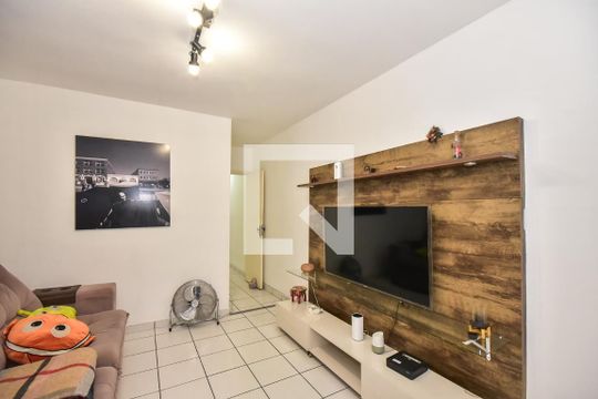 Quarto 2 de casa à venda com 3 quartos, 200m² em Jardim Monte Kemel, São Paulo