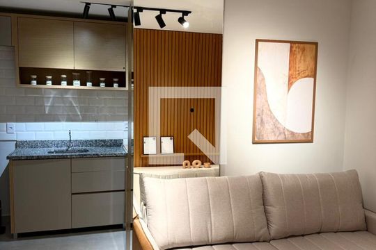 Sala de apartamento para alugar com 2 quartos, 45m² em Jardim Nova Europa, Campinas