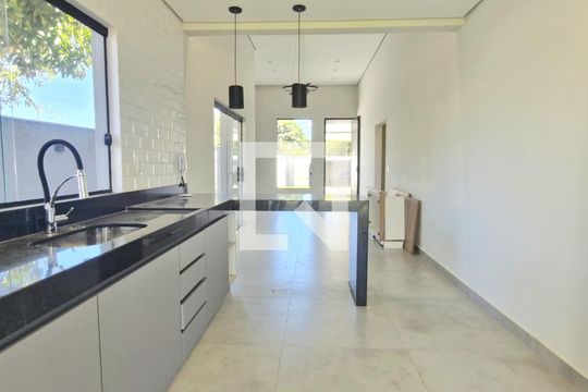 Casa à venda com 3 quartos, 500m² em Várzea, Lagoa Santa