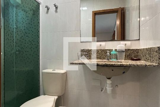 Casa para alugar com 4 quartos, 330m² em Vila Mazzei, São Paulo