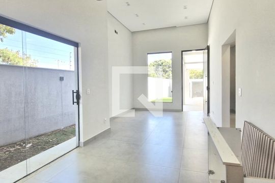 Casa à venda com 3 quartos, 500m² em Várzea, Lagoa Santa
