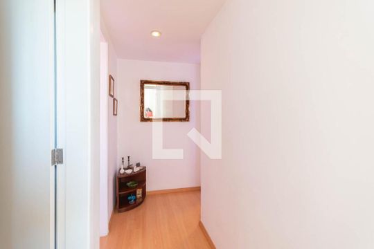 Corredor de apartamento à venda com 2 quartos, 72m² em Vila Isabel, Rio de Janeiro