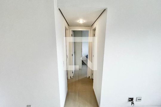 Corredor de apartamento para alugar com 2 quartos, 62m² em Casa Verde, São Paulo