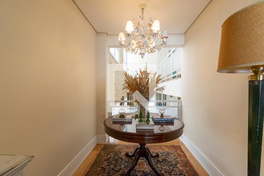 Sala de Estar de casa à venda com 4 quartos, 360m² em Jardim Prudência, São Paulo