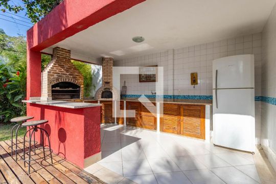 Casa à venda com 5 quartos, 1500m² em Vargem Grande, Rio de Janeiro