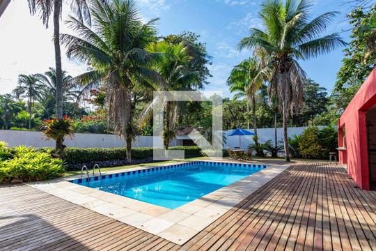 Casa à venda com 5 quartos, 1500m² em Vargem Grande, Rio de Janeiro
