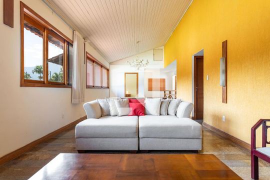 Sala de casa à venda com 5 quartos, 1500m² em Vargem Grande, Rio de Janeiro