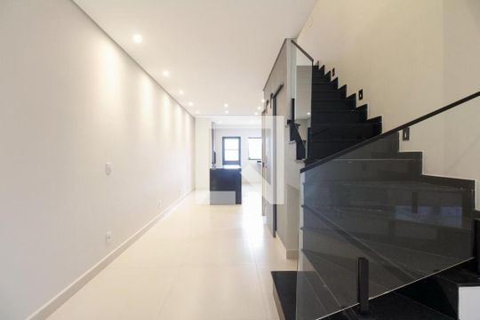 Casa à venda com 3 quartos, 140m² em Vila Santa Isabel, São Paulo